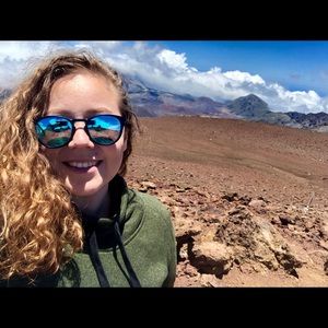 Meet your Posher, Ashley